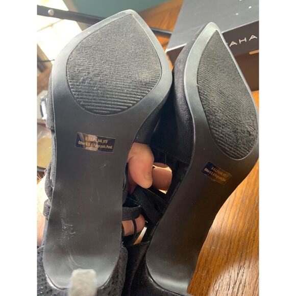 Ladies Suede Heels Size 9.5 by Rampage Excellent Condition! Sku 18 - Picture 7 of 9